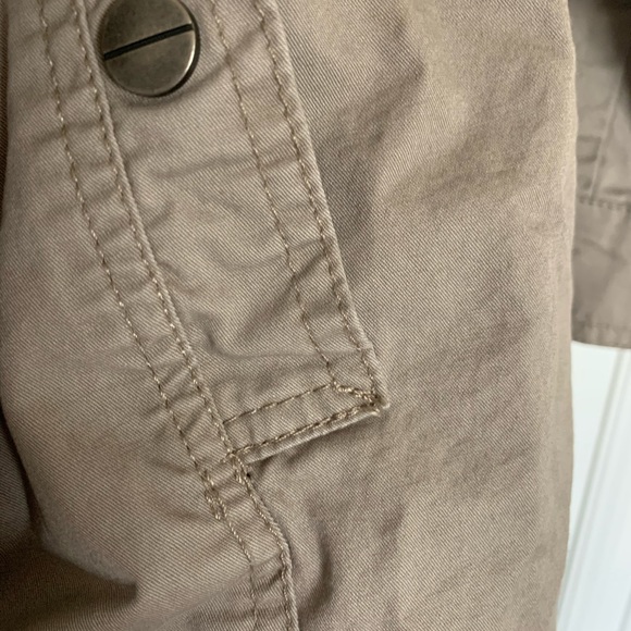 Tan casual dress jacket. Size youth large. Fits like a women’s small - Picture 3 of 4